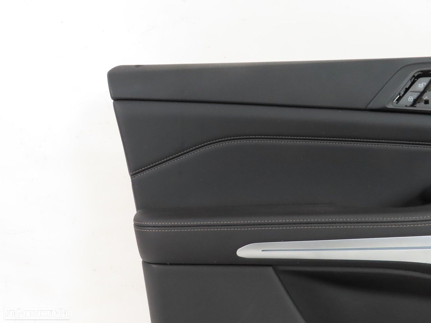 Forra da Porta em Pele Esquerdo/Frente Seminovo/ Original BMW X5 (G05) 514194788... - 2