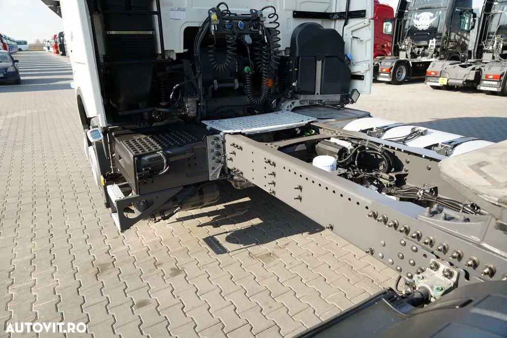 Volvo FH 460 / I-SHIFT / EURO 6 - 13