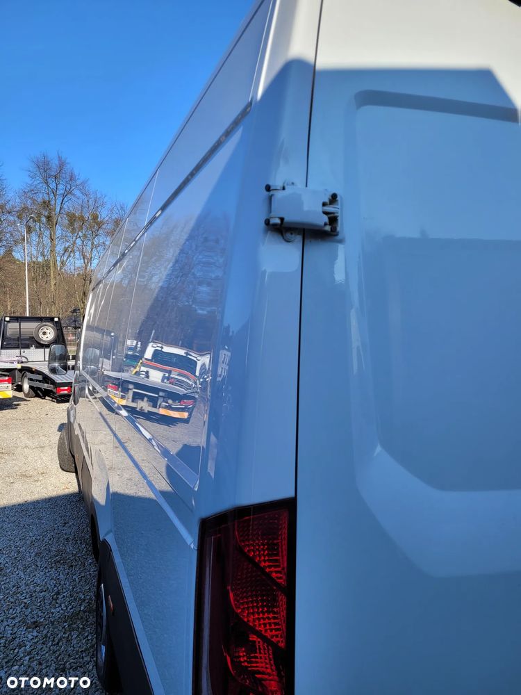 Iveco 35s18 - 9