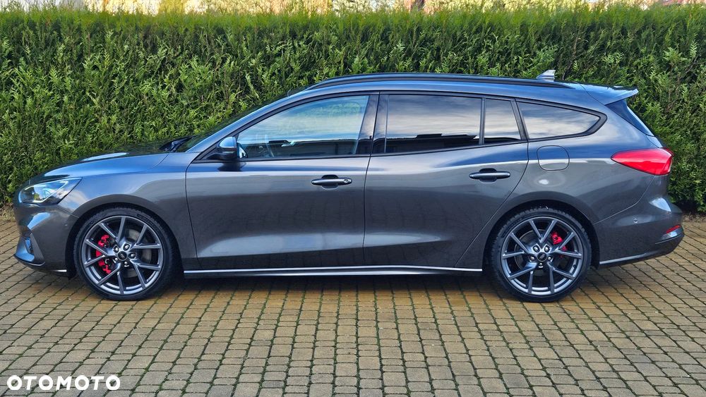 Ford Focus 2.0 EcoBlue ST - 11