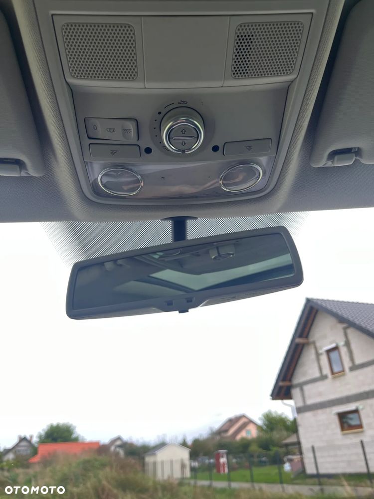 Volkswagen Tiguan 2.0 TDI SCR BlueMotion Technology Lounge Sport & Style - 17