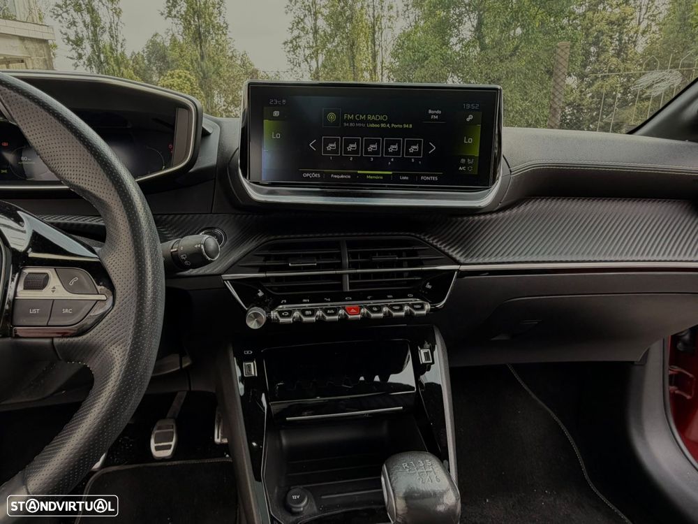 Peugeot 208 1.2 PureTech GT Line - 29