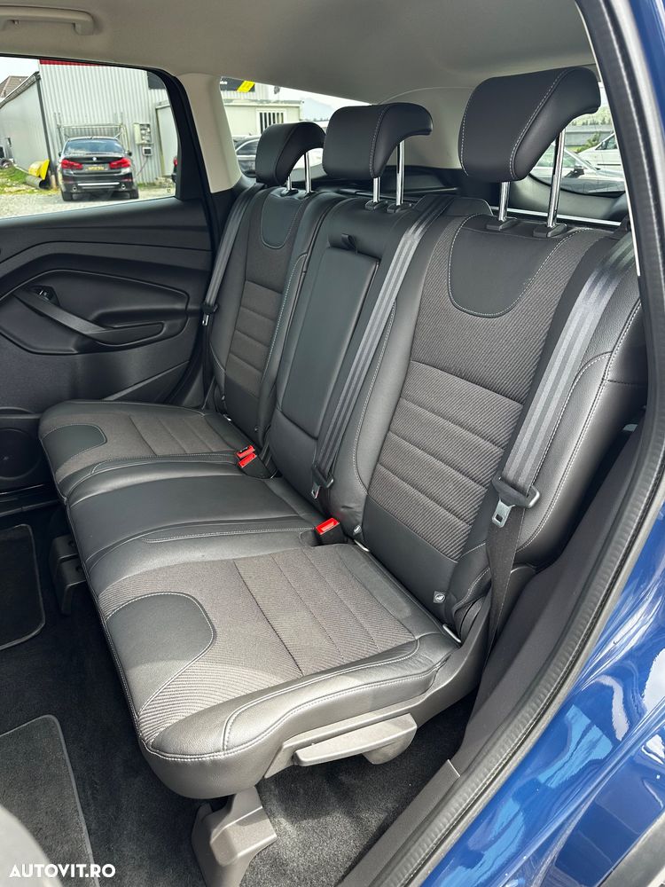 Ford Kuga 2.0 TDCi 4x4 Aut. Titanium - 8