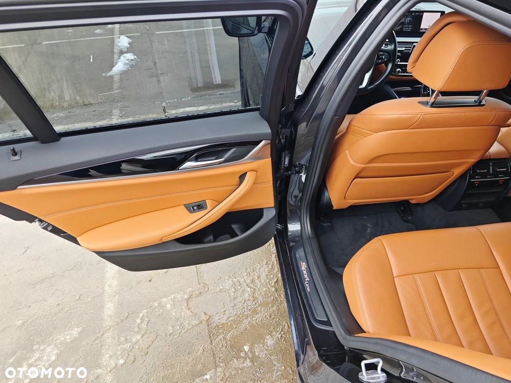 BMW Seria 5 520d xDrive Sport Line - 15