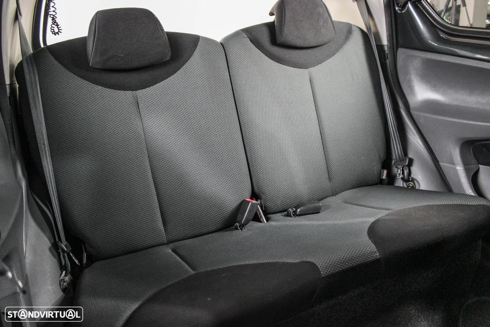 Toyota Aygo 1.0 + AC - 13