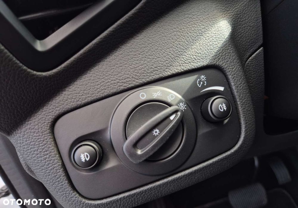 Ford Kuga - 11