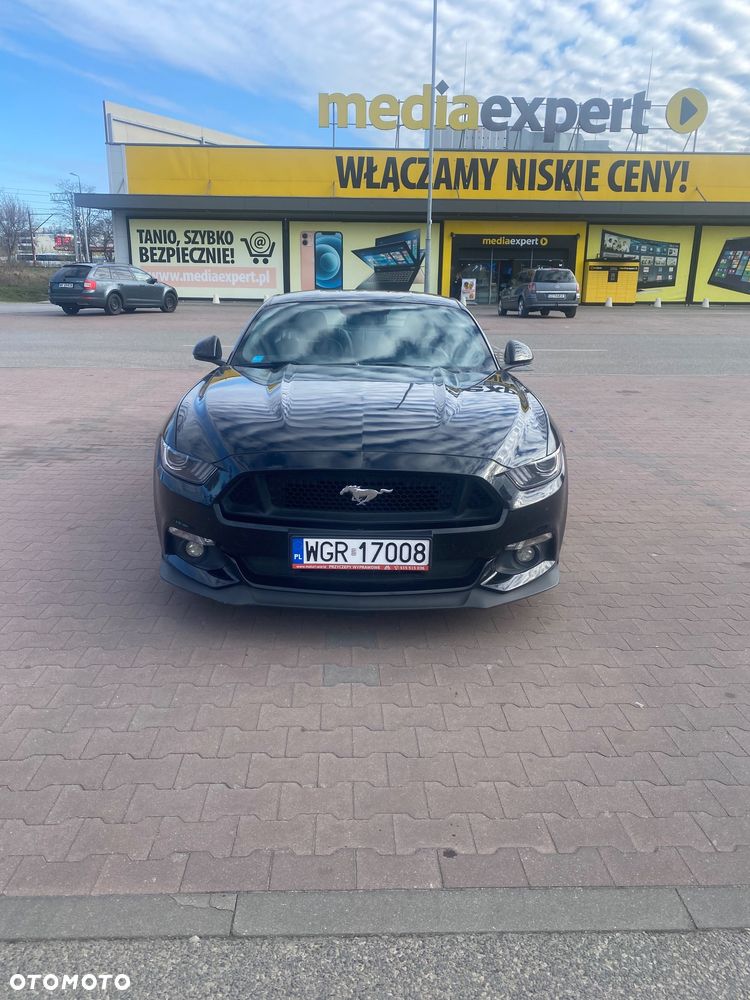 Ford Mustang - 4