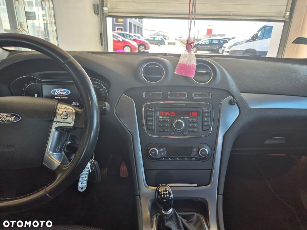 Ford Mondeo 1.6 T Ambiente - 17