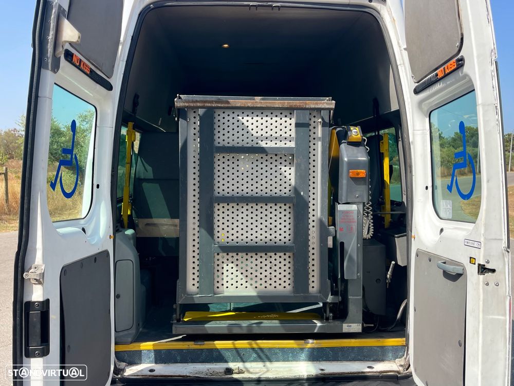 Ford Transit 330L 2.2 TDCi - 28