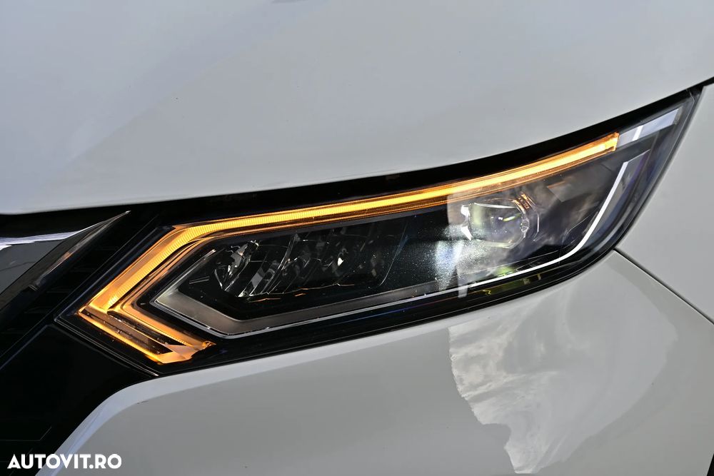 Nissan Qashqai 1.7 dCi TEKNA - 25