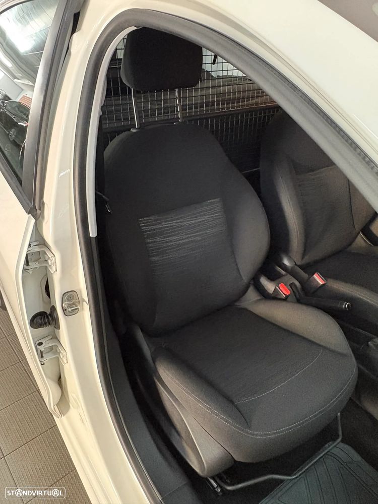 Peugeot 208 1.5 HDI Van - 12