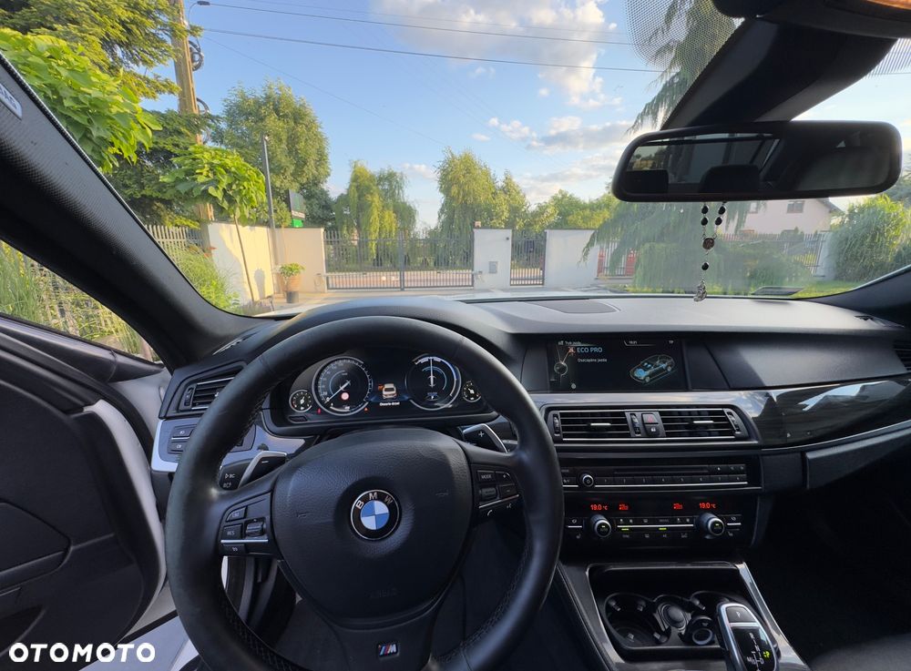 BMW Seria 5 535d xDrive - 11