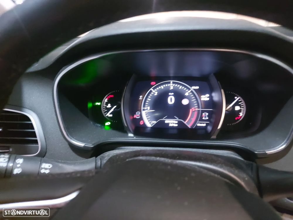 Renault Mégane 1.5 Blue dCi Zen - 4