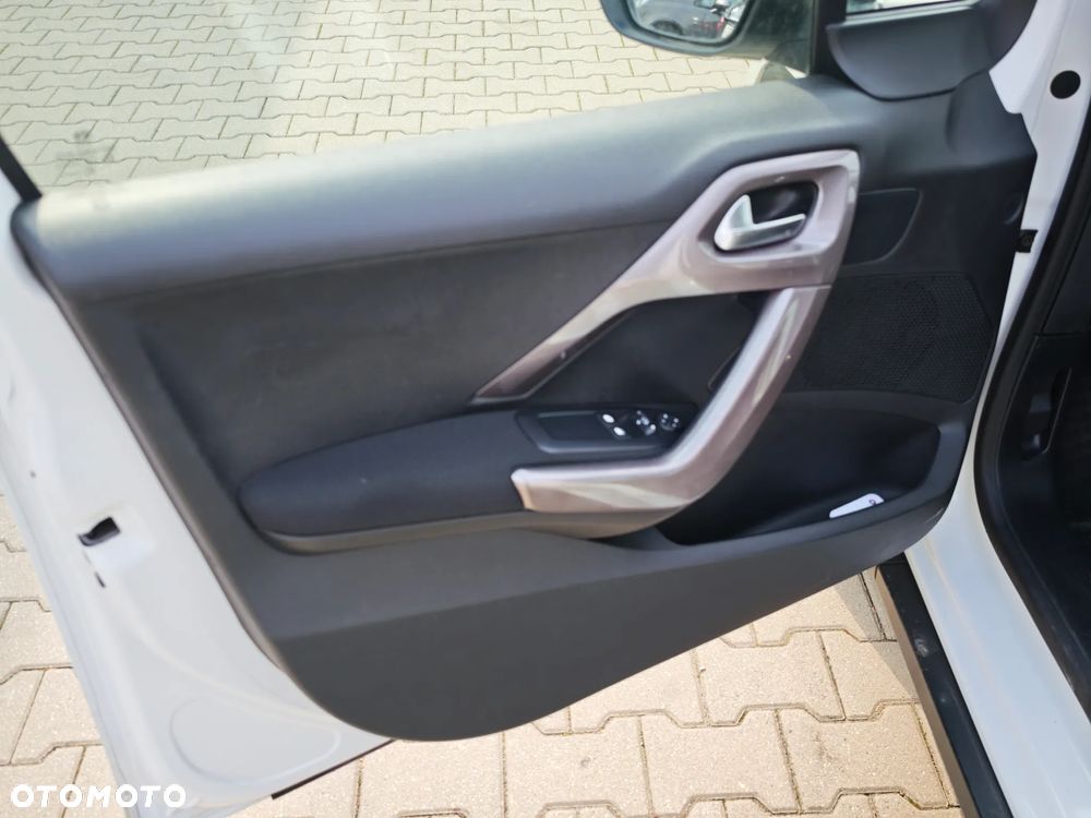 Peugeot 2008 120 VTI Active - 28
