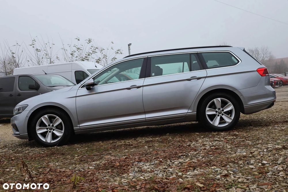 Volkswagen Passat - 8