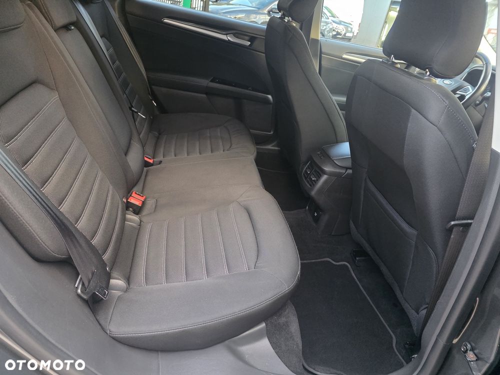Ford Mondeo - 12