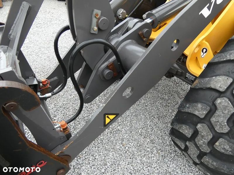 Volvo L20F Z Niemiec / Tylko 2.300mtg / Stan Idealny / - 20