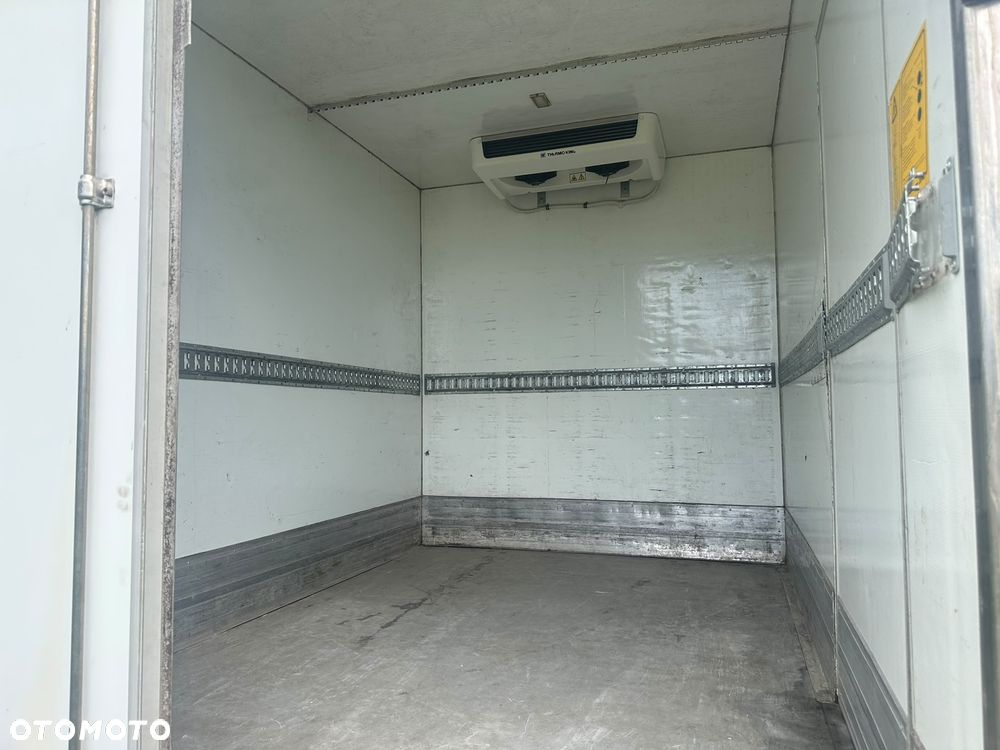 Iveco Daily 35S17 3.0 diesel KONTENER-CHŁODNIA THERMO KING, 170kM, 2016 rok, WEBASTO, KLIMA, ORGINALNY PRZEBIEG! - 7