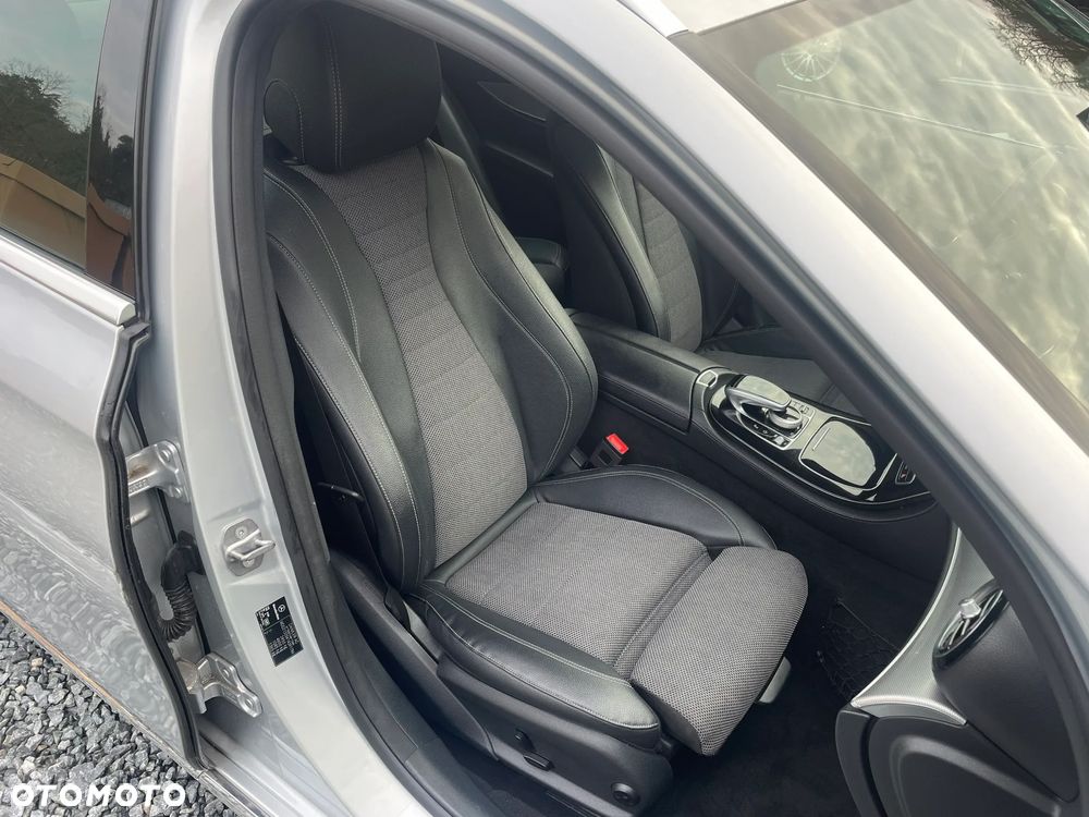 Mercedes-Benz Klasa E 220 d 9G-TRONIC Avantgarde - 20