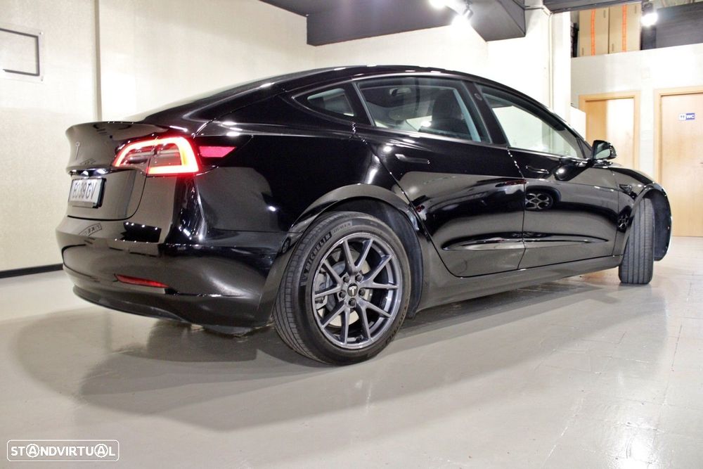 Tesla Model 3 Long Range Tração Traseira - 9