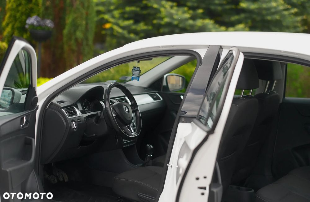 Skoda RAPID 1.2 TSI Elegance - 30