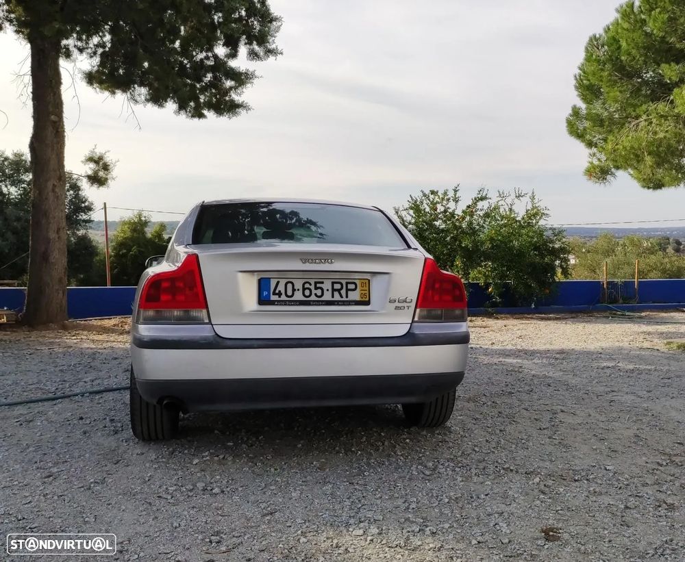 Volvo S60 2.0 T - 5