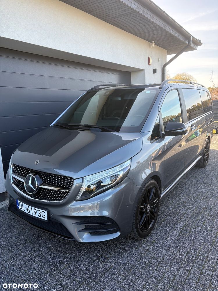 Mercedes-Benz Klasa V - 1