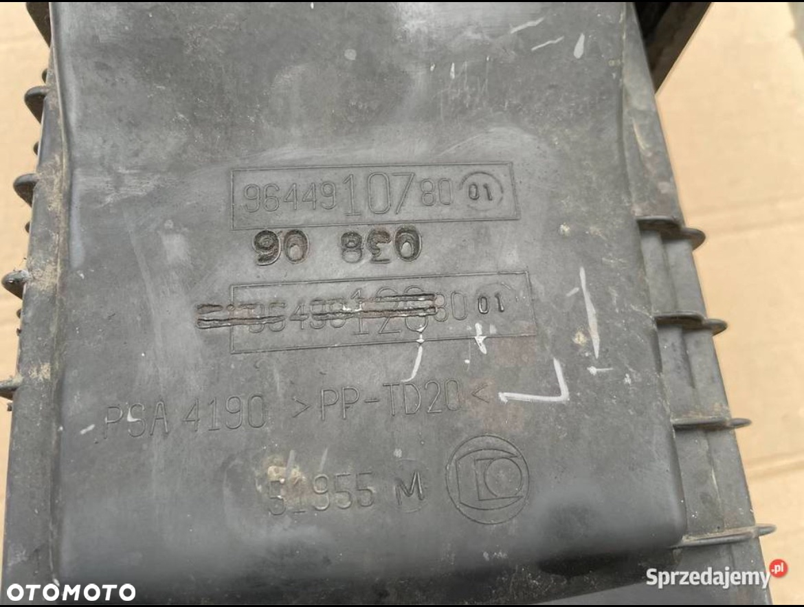 9681746980 obudowa filtra powietrza  peugeot 407 - 5