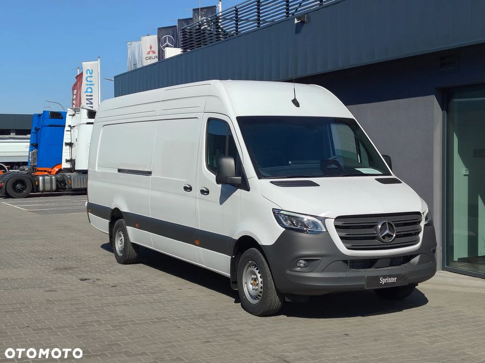 Mercedes-Benz Sprinter - 2