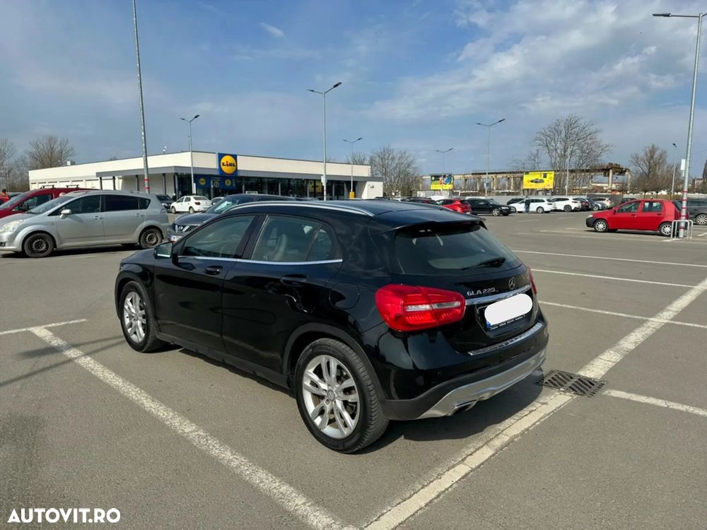Mercedes-Benz GLA 220 d 4MATIC Aut. - 2