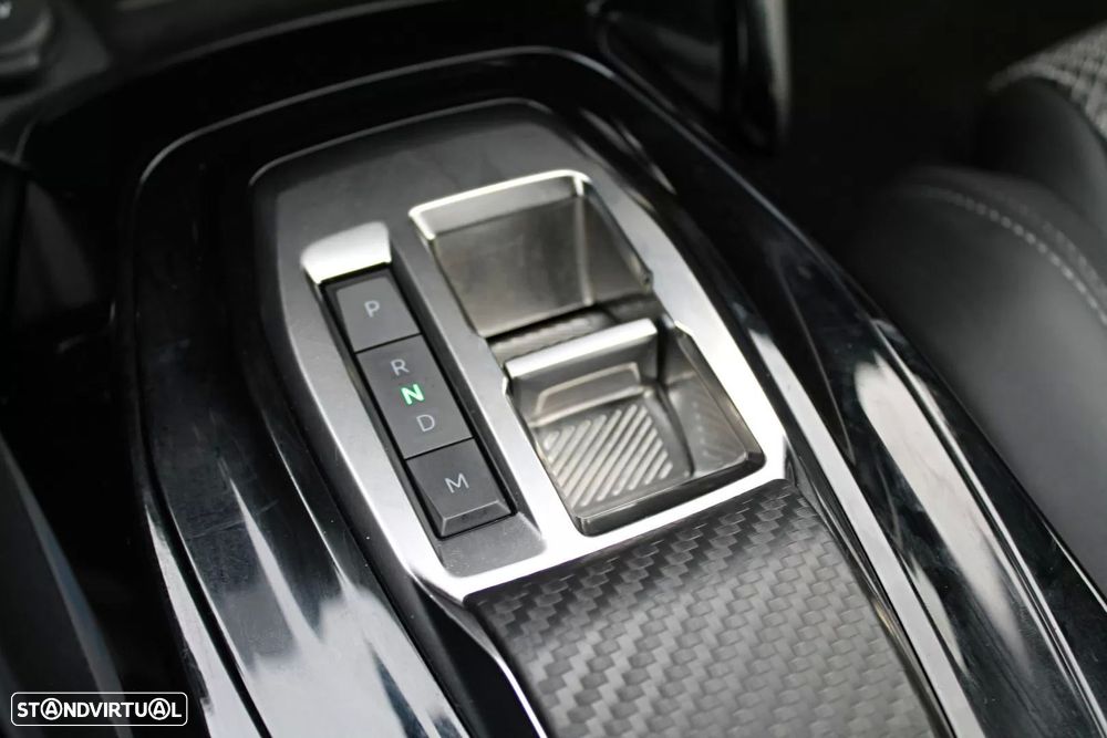 Peugeot 2008 1.2 PureTech GT EAT8 - 27