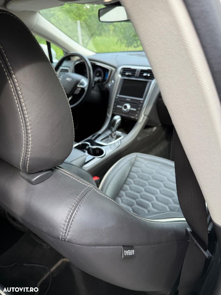 Ford Mondeo 2.0 HEV Vignale - 24