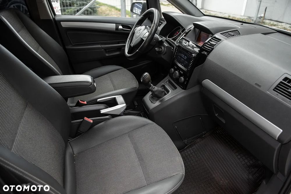 Opel Zafira - 29