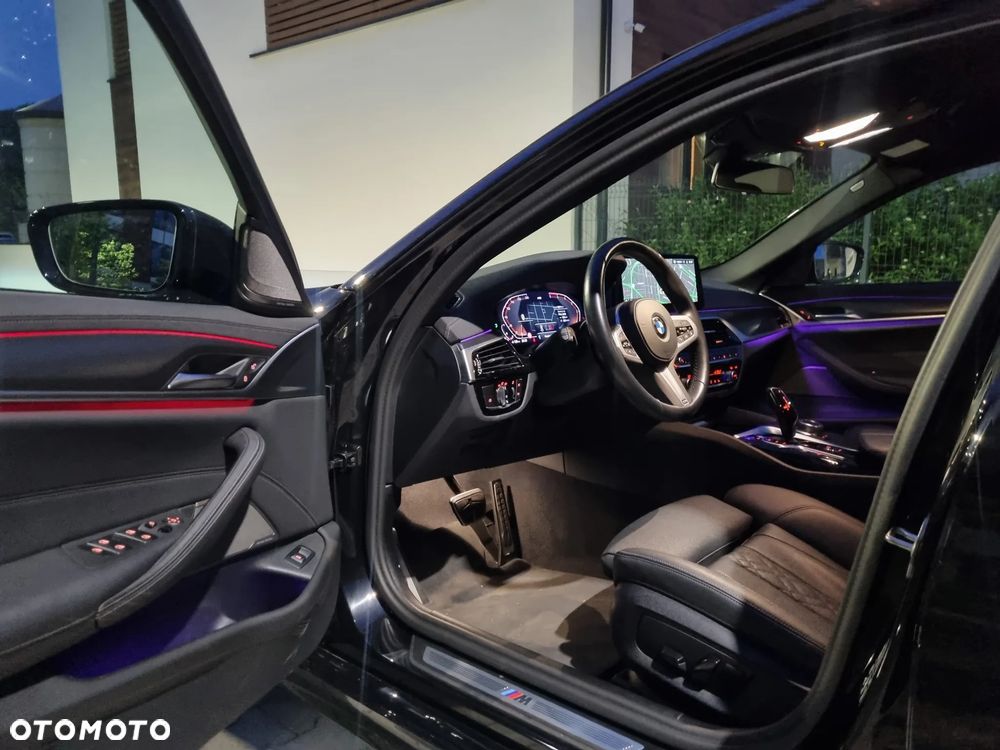 BMW Seria 5 520d xDrive MHEV M Sport sport - 5