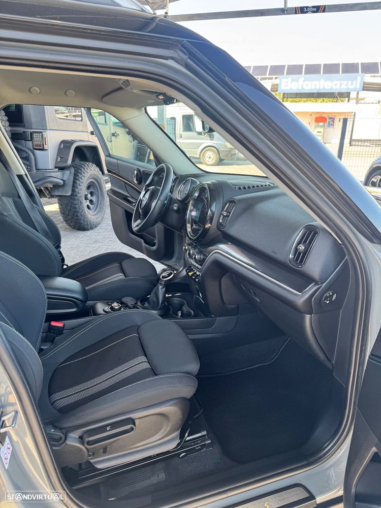 MINI Countryman Cooper SE ALL4 Auto - 7