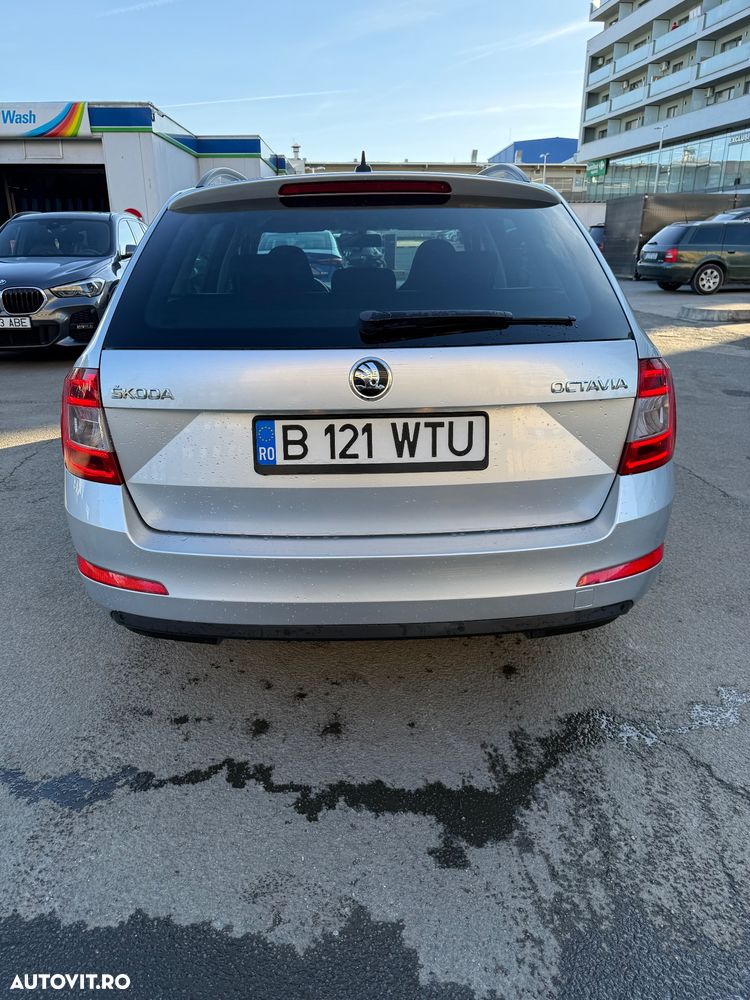 Skoda Octavia 1.6 TDI DSG Ambition - 6