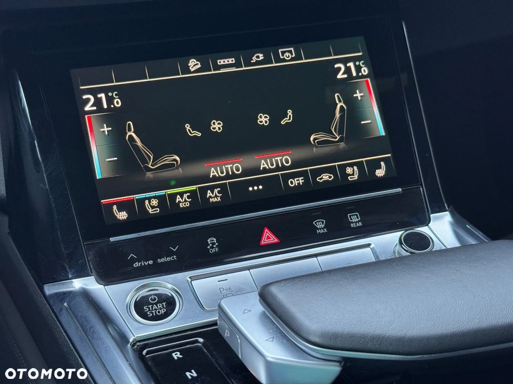 Audi e-tron 55 Quattro S Line - 22