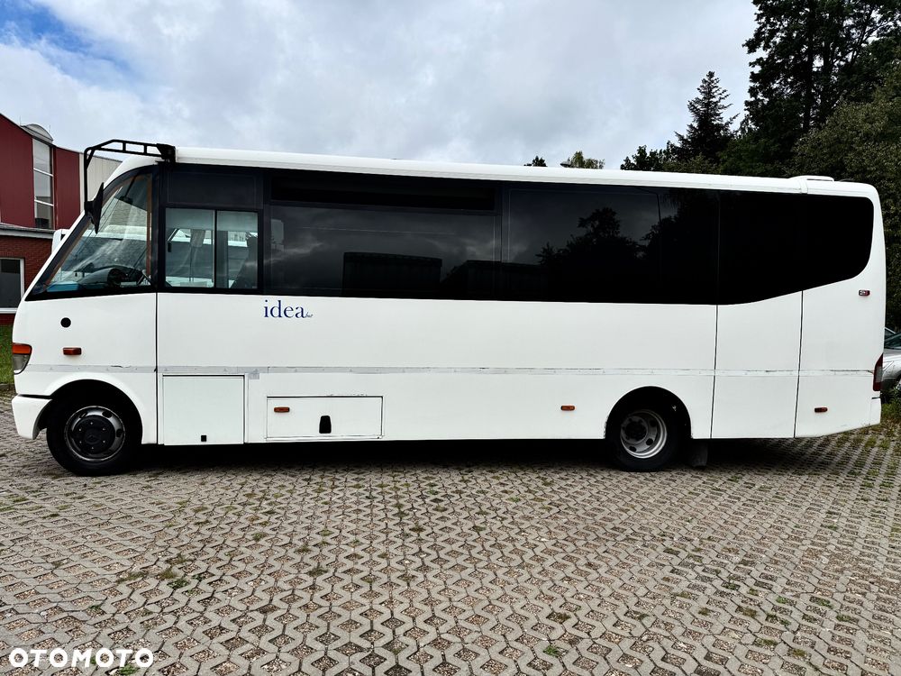 Mercedes-Benz Mediano 32+7 - 15