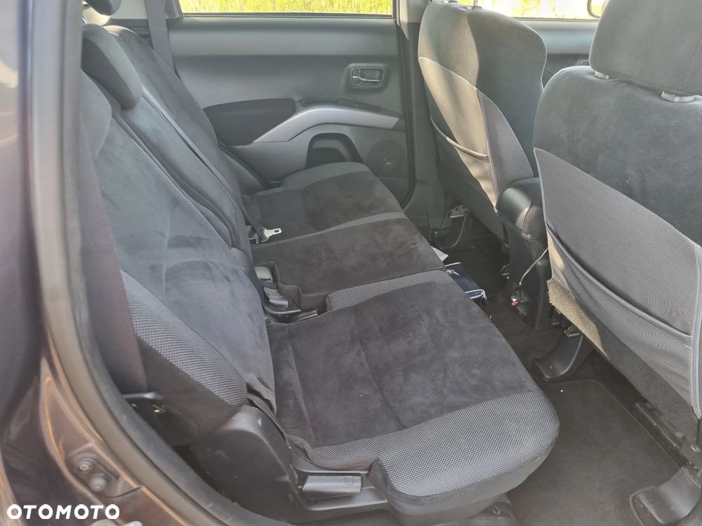 Mitsubishi Outlander 2.0 DID Invite SE - 9