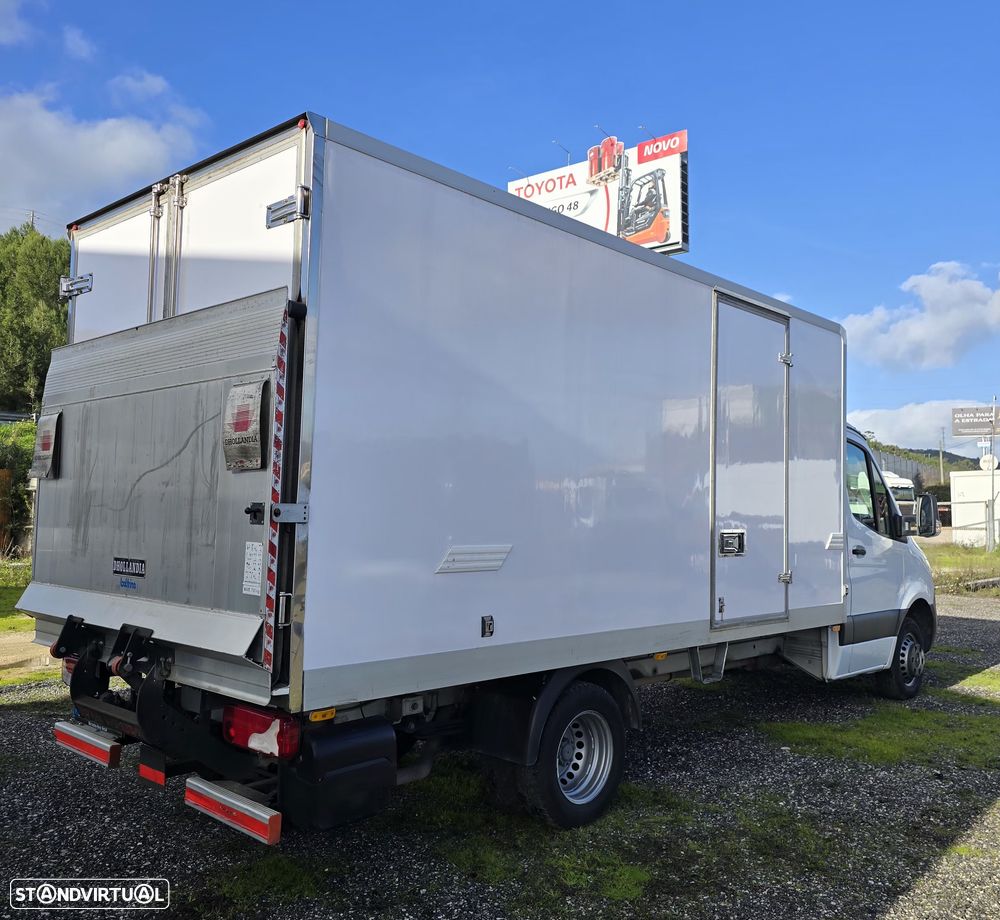 Mercedes-Benz Sprinter 519 - 4