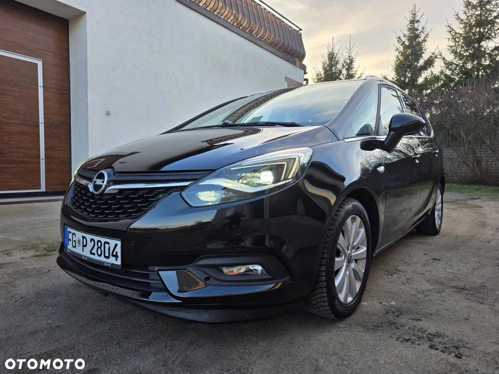 Opel Zafira 2.0 D (CDTI ecoFLEX) Start/Stop Active - 2