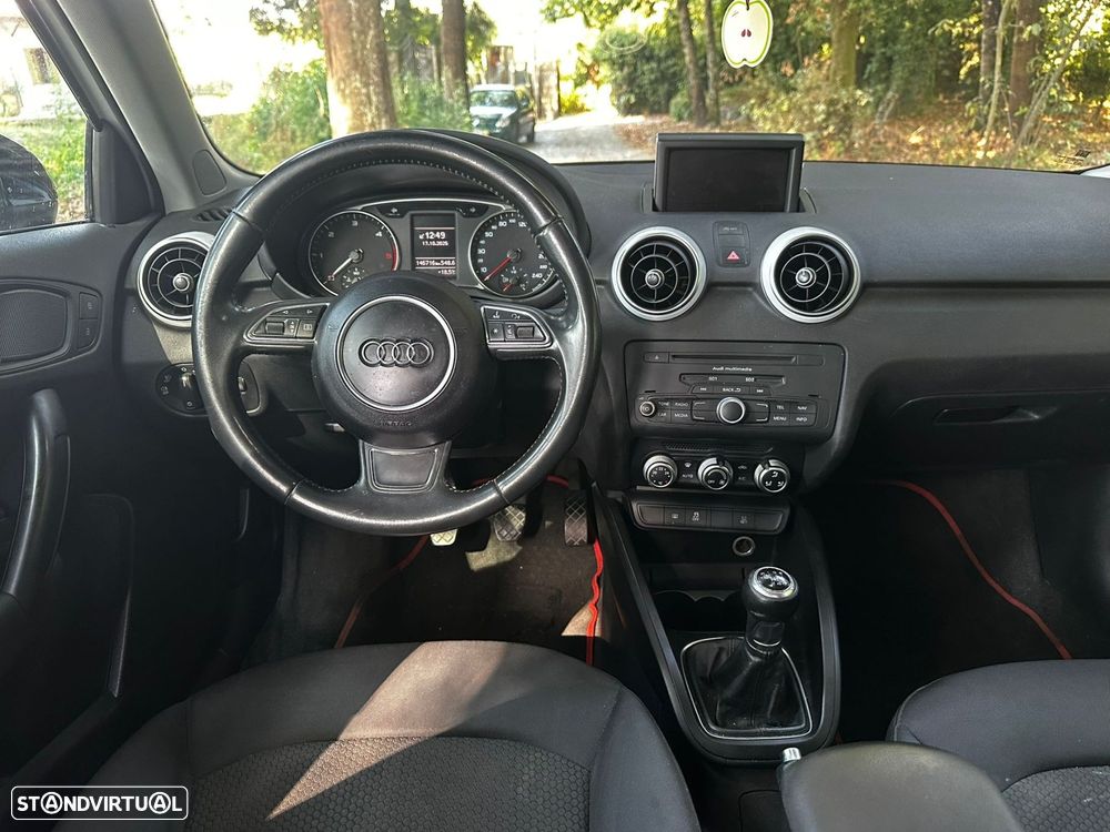 Audi A1 Sportback 1.6 TDI S-line - 8