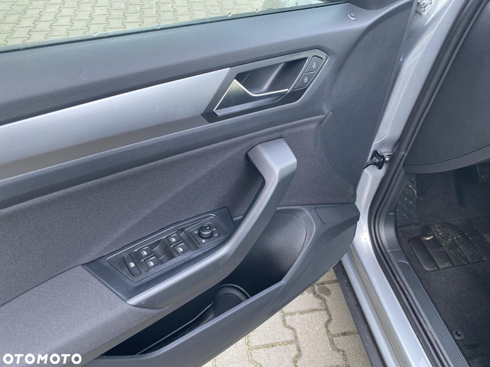 Volkswagen T-Roc - 29