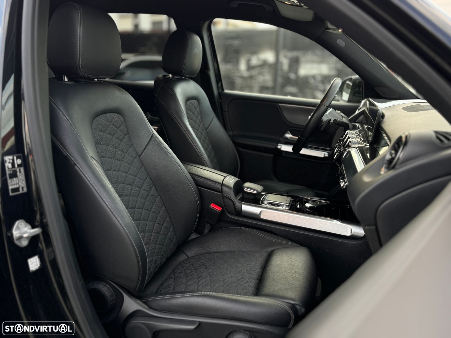 Mercedes-Benz GLB 180 d Progressive - 11