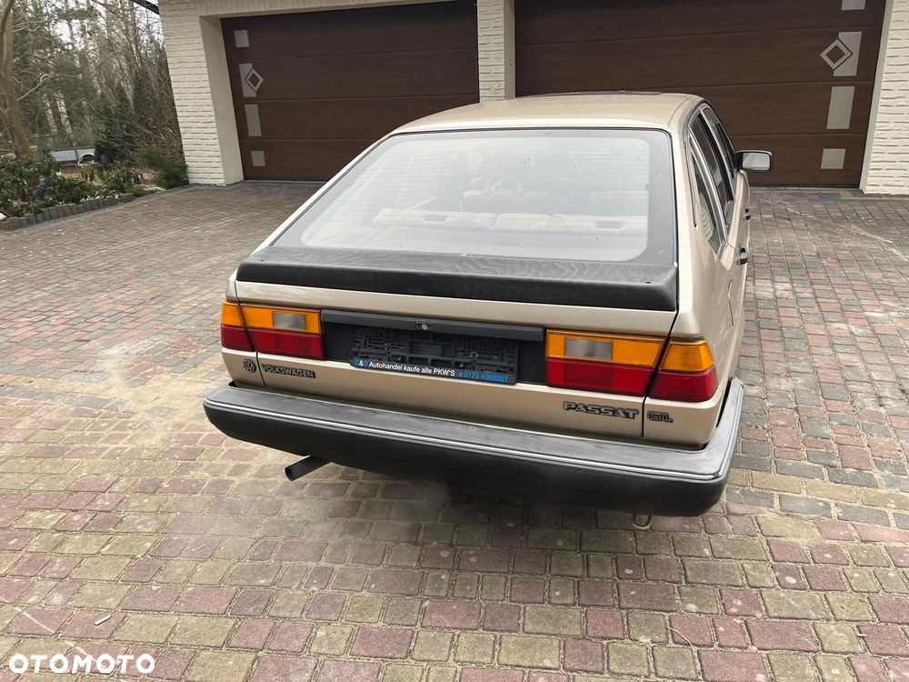 Volkswagen Passat - 5