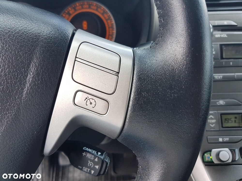 Toyota Auris 2.0 D-4D Executive - 21