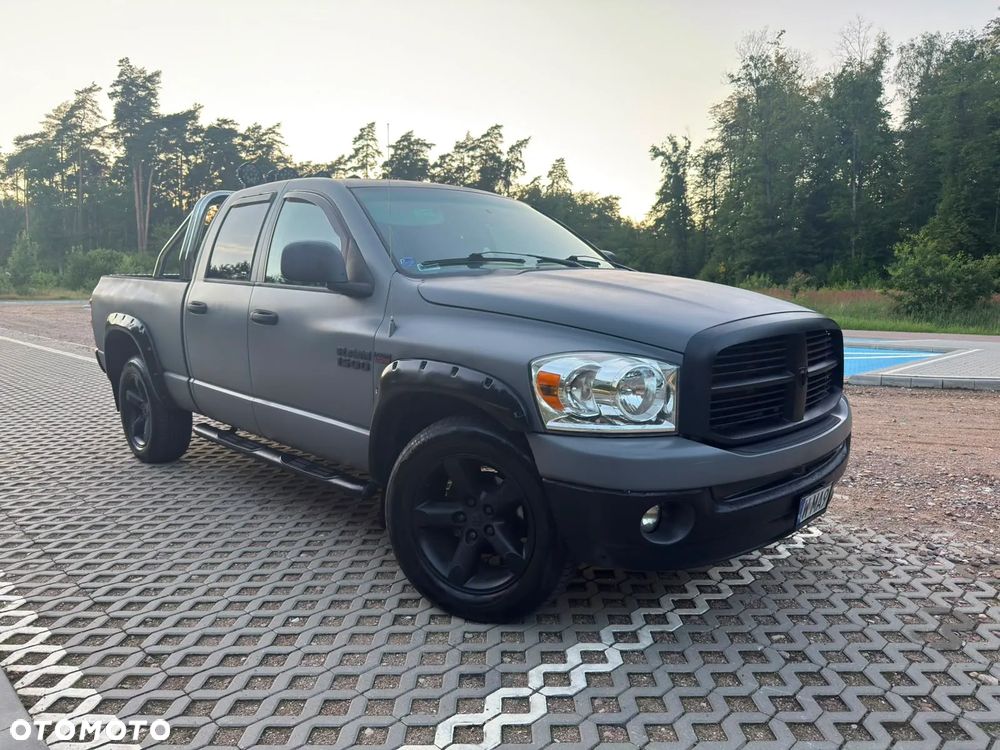 Dodge RAM - 1