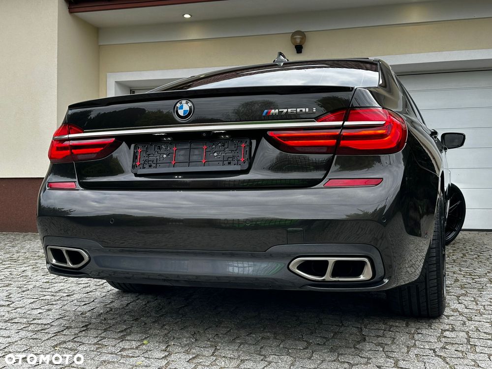 BMW Seria 7 750Li xDrive - 9