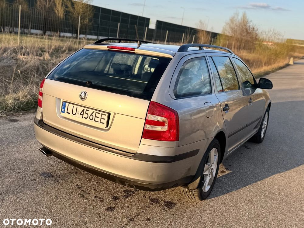 Skoda Octavia 1.6 - 6