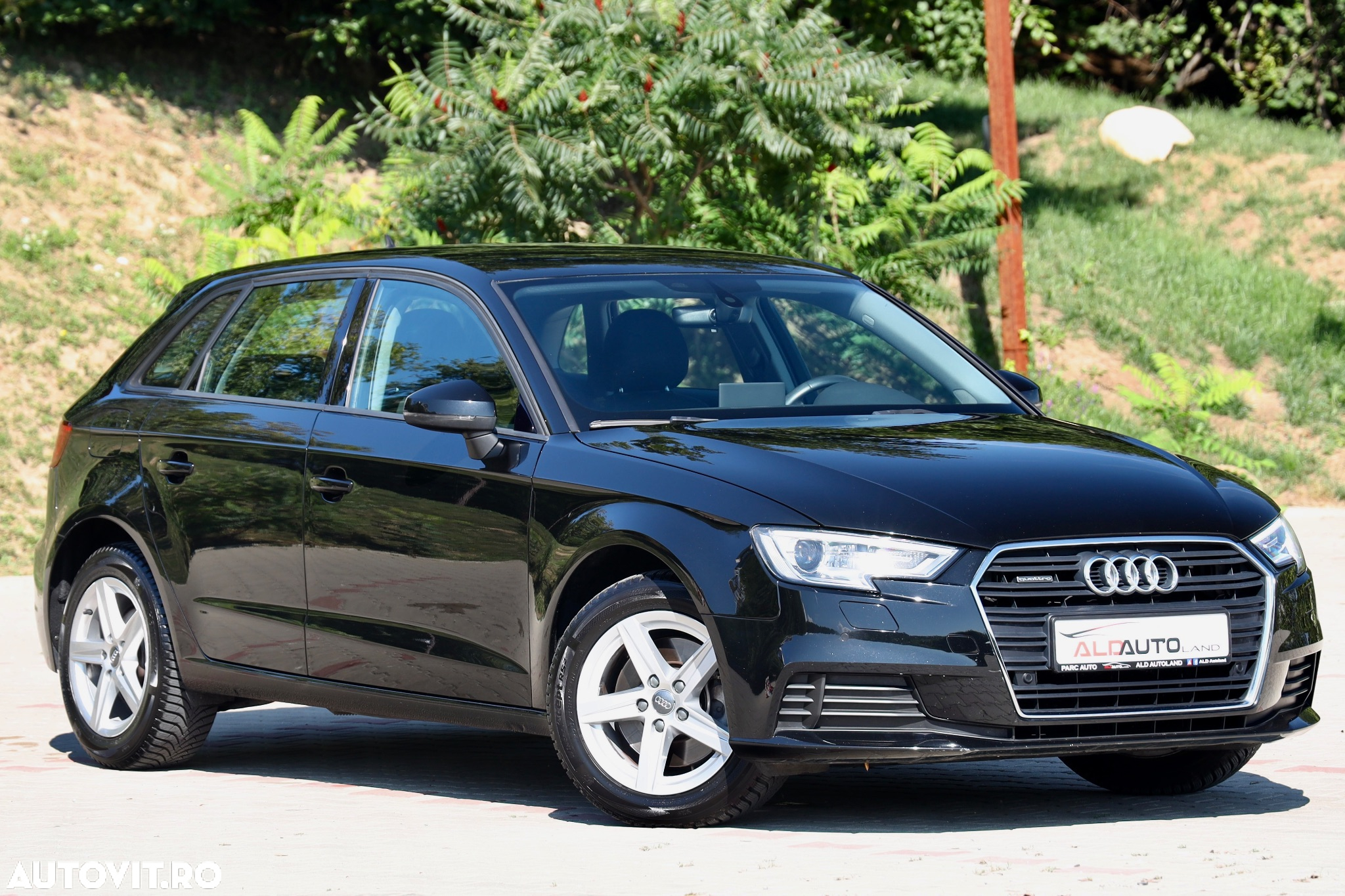 Audi A3 2.0 TDI Sportback (clean diesel) quattro S tronic Attraction - 4